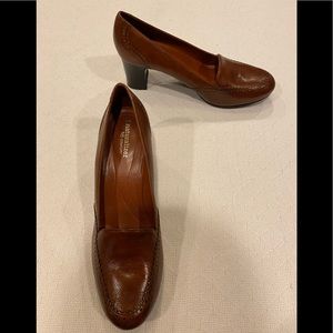 Women’s dress shoes
